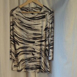 JM Collection Cream and Black Relaxed Graphic Tunic
